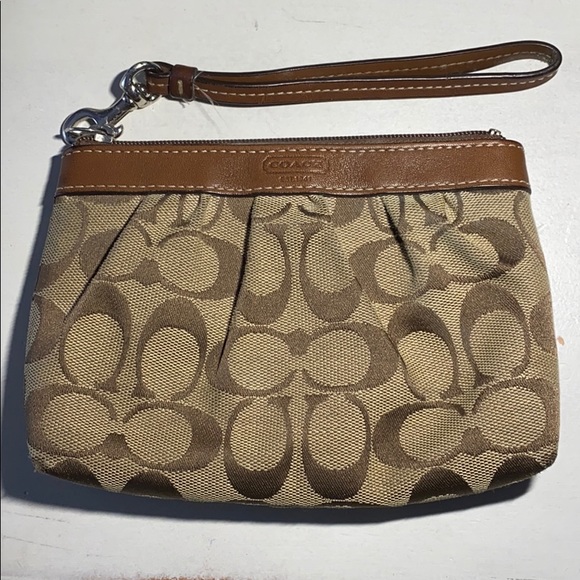 Coach wristlet - Picture 3 of 4